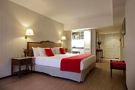 1 King Bed, Superior Room, Non-Smoking