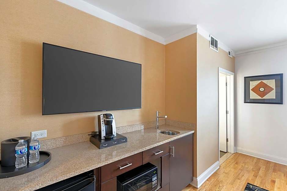 Best Western Plus Hawthorne Terrace Hotel