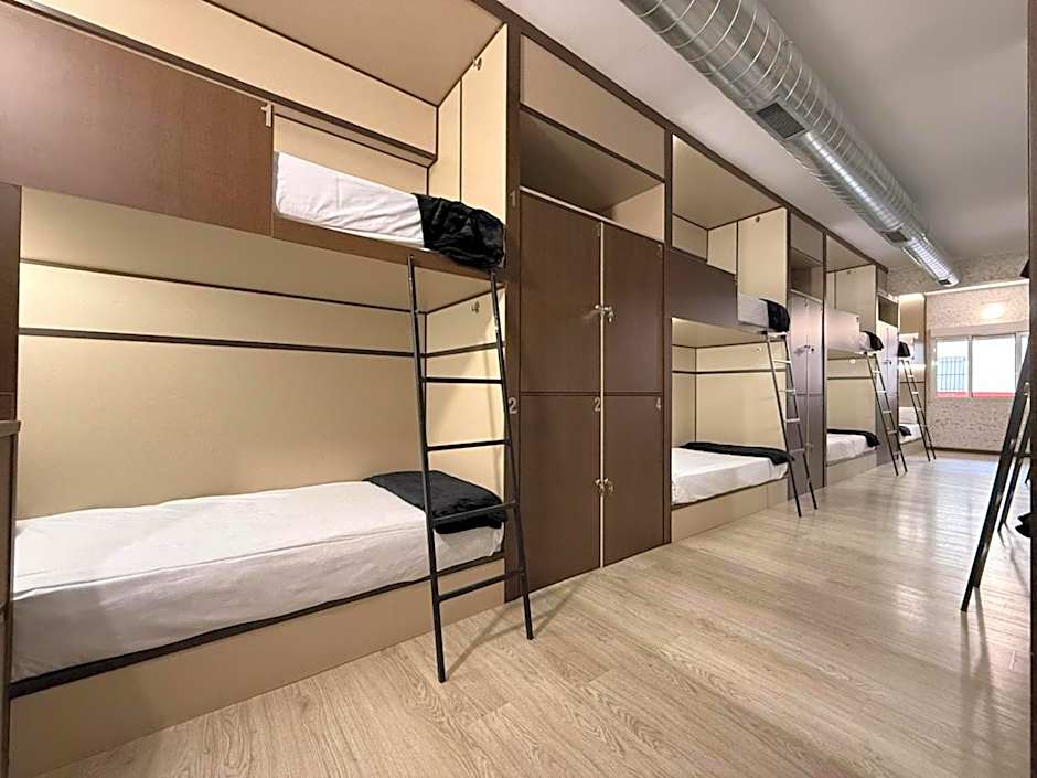 Hostel TKH-Rooms Mate