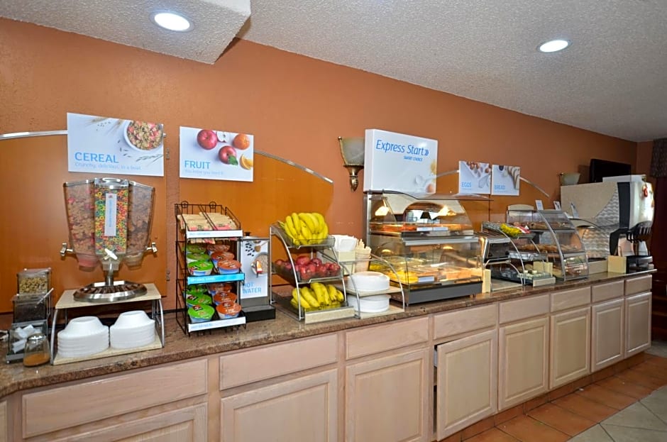 Ramada by Wyndham Santa Fe