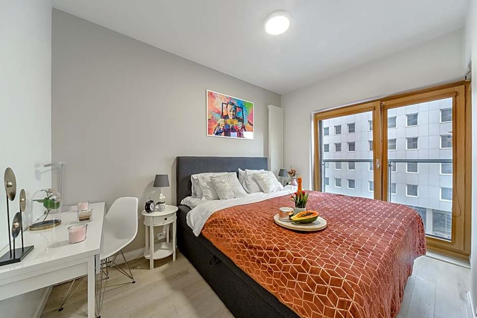 Lumina luxury apartments in Mennica Residence