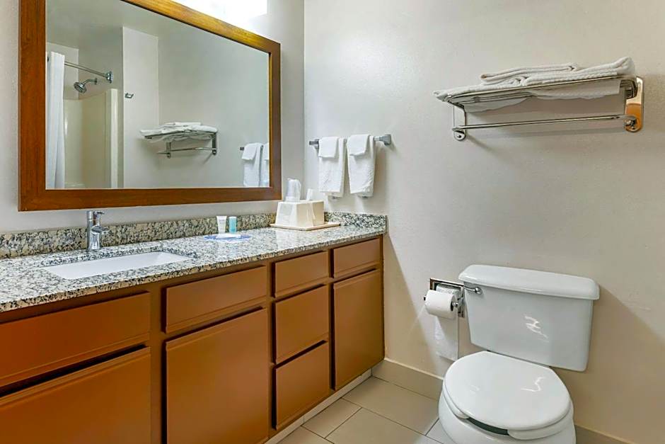 MainStay Suites Dubuque at Hwy 20