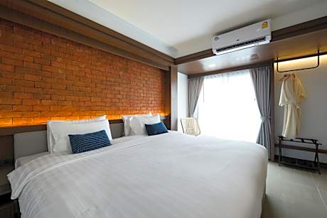 Suite with City View