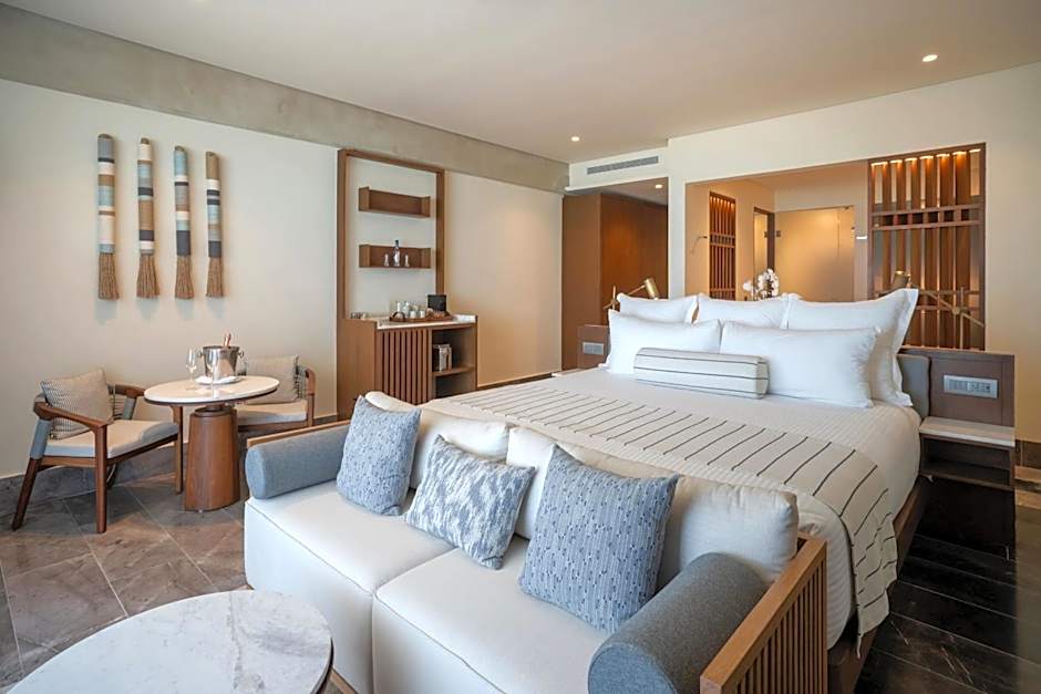 Photo 1 of 4 of Club Junior Preferred 1 King Bed Suite