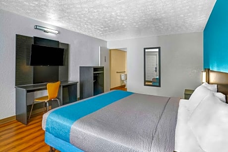 King Room - Disability Access - Non-Smoking