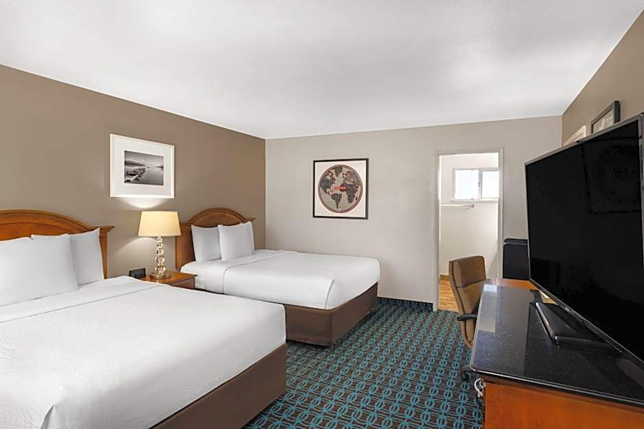 Ramada Bayside Inn & Suites Eureka