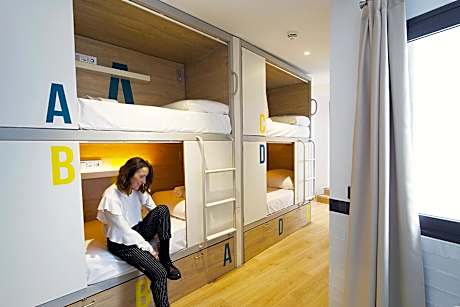 Comfort Room for 4 People