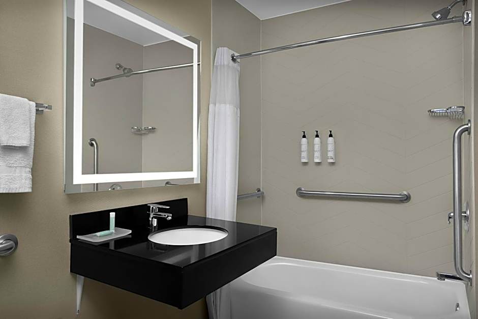 Fairfield Inn & Suites by Marriott Emporia I-95