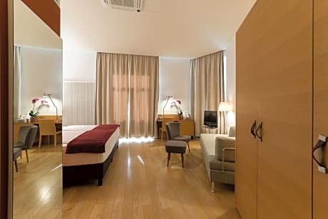 Superior Single Room with Balcony