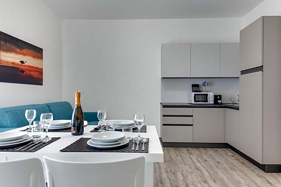Elegance Suite Apartments - Siroli Collection