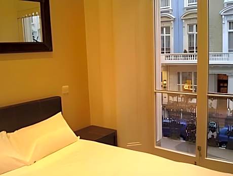 Single Room - Non-Smoking