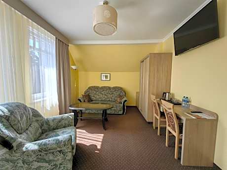 Luxury Suite