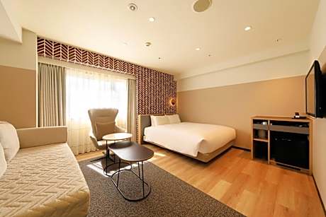 Deluxe Double Room - Non-Smoking - 3 adults