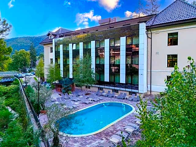 Hotel IZVOARE Caciulata