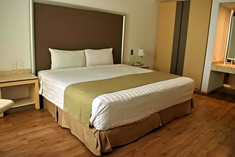 King Room - Non-Smoking