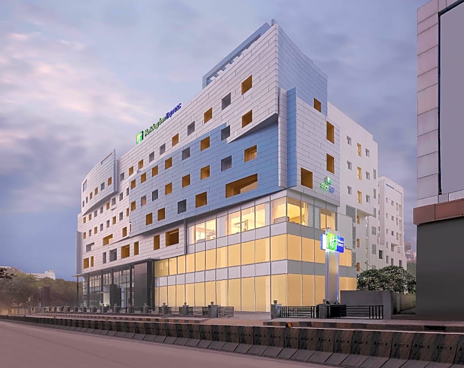Holiday Inn Express Hyderabad Banjara Hills By IHG