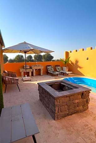 Desert Inn Resort and Camp