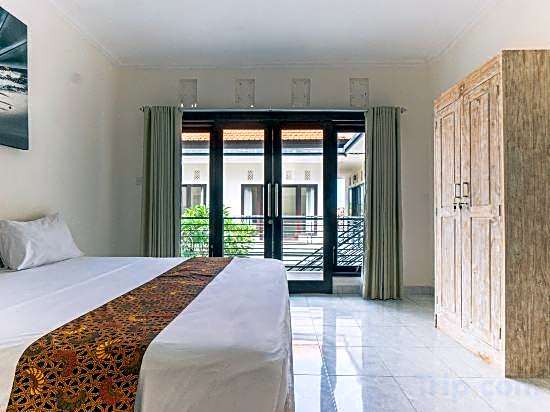 Azalea Homestay & Villa