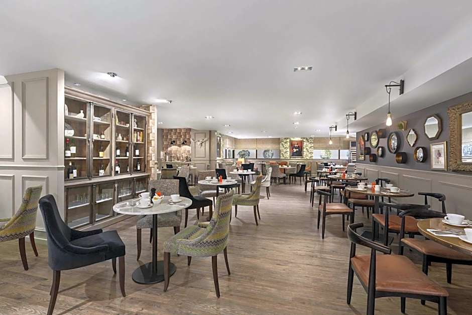 Ramada Hotel & Suites by Wyndham Coventry