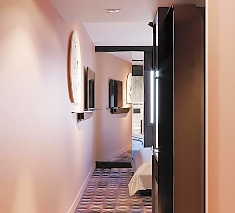 2 double room next to each other