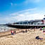Bright Family Caravan with Deck & BBQ at Seawick Holiday Park, Clacton
