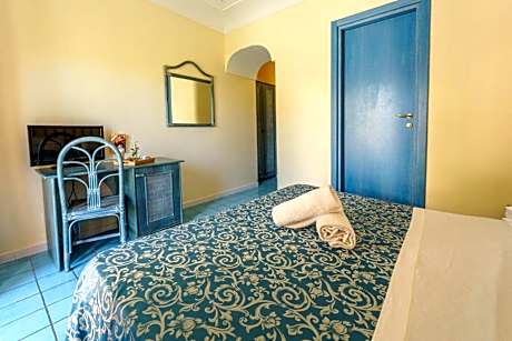 Superior Double or Twin Room with Sea View