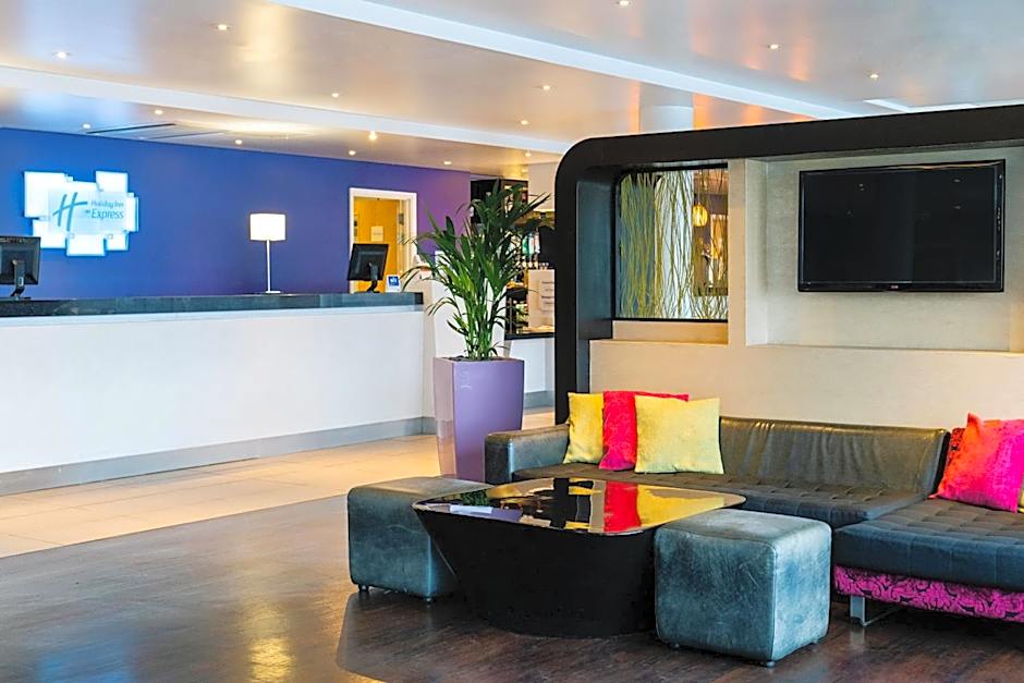 Holiday Inn Express Dundee By IHG