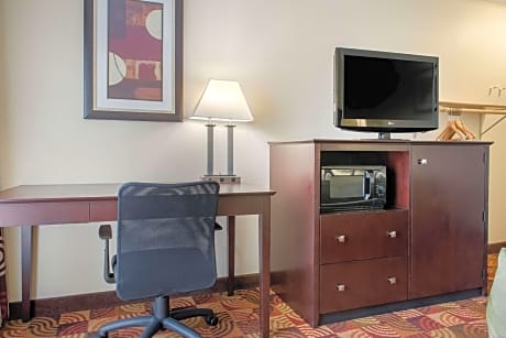 King Room - Accessible/Non-Smoking