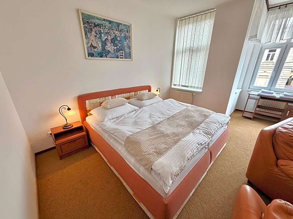 Hotel Zlatý Kříž