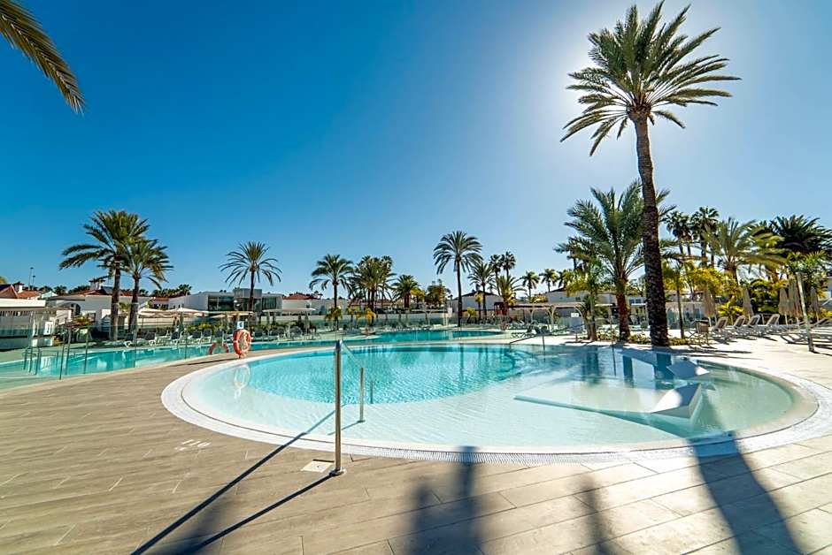 Hotel LIVVO Dunagolf Suites