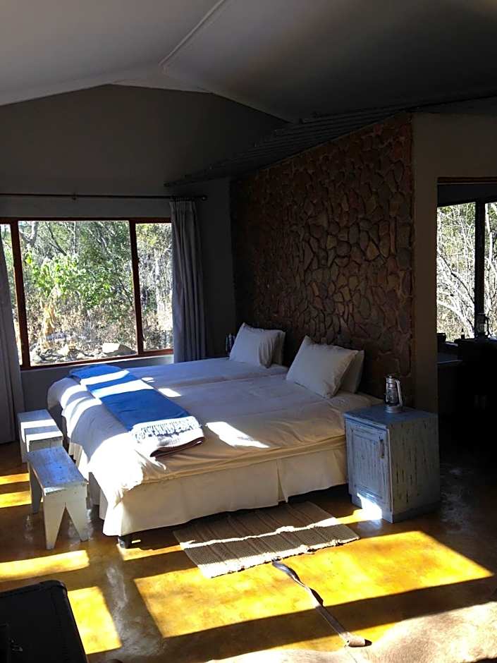 Caracal Lodge