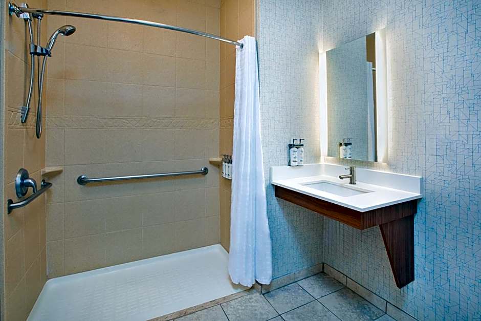Holiday Inn Express Hotel & Suites Auburn Hills By IHG