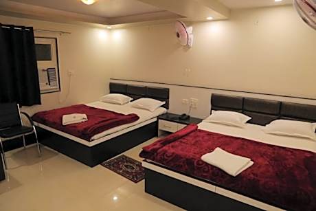 Deluxe Family Room