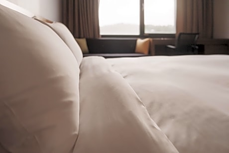 Grand Deluxe Twin Room