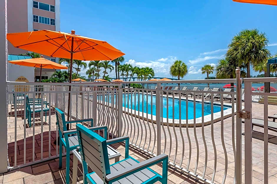 Dolphin Sands Clearwater Beach, an Ascend Collection Hotel
