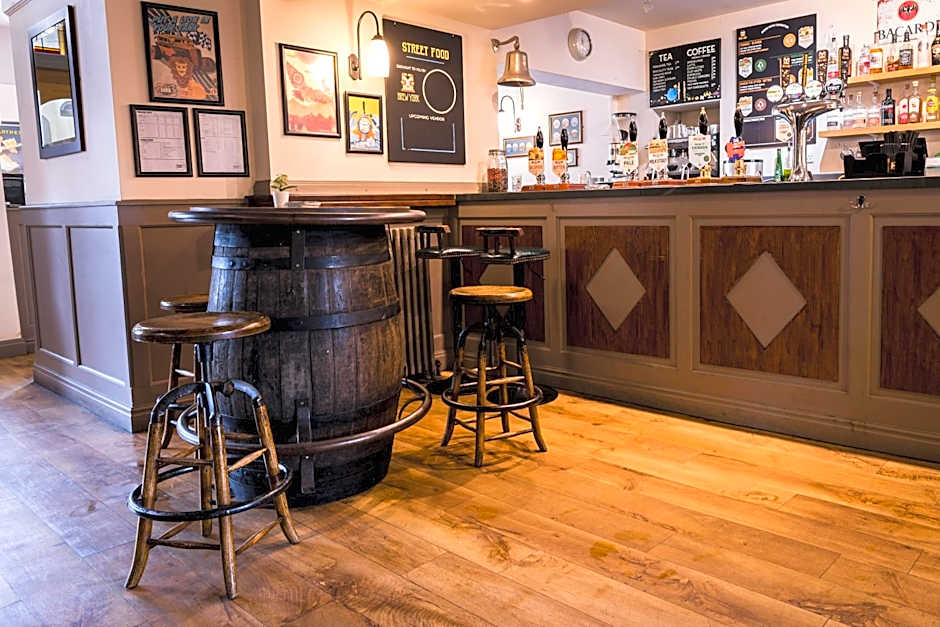 The Horse & Farrier