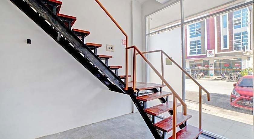 OYO 90559 Gamacity Residence