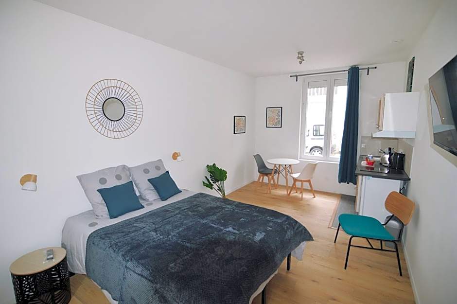 Studios Lsquare Residence AFPA