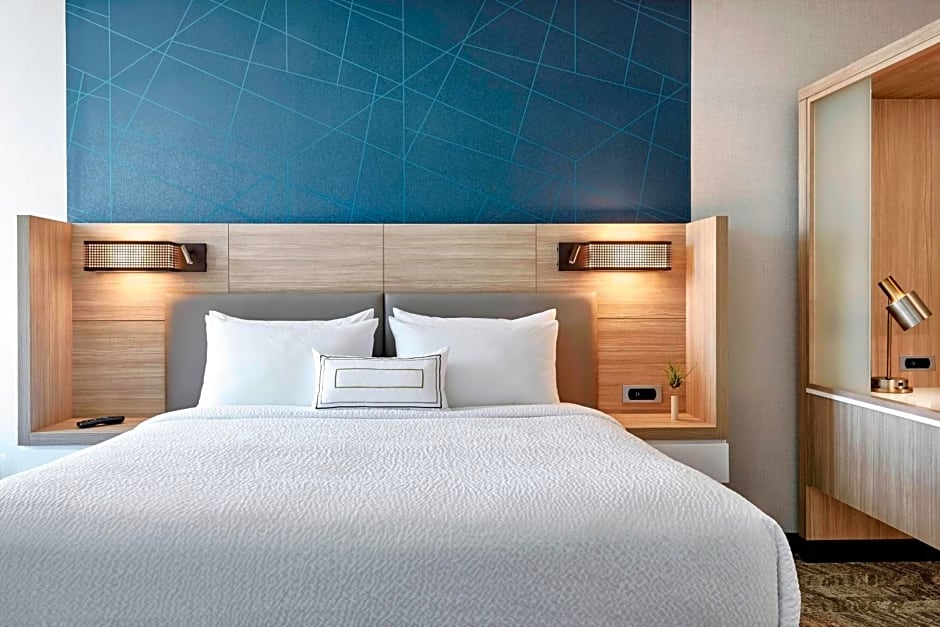 SpringHill Suites Kansas City Airport