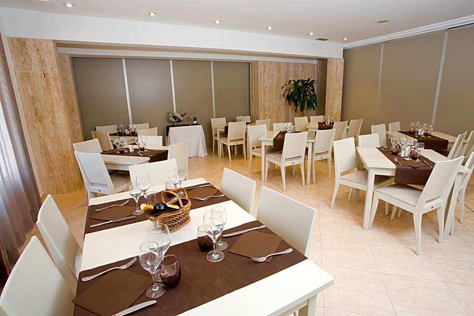 Hotel Jeni & Restaurant