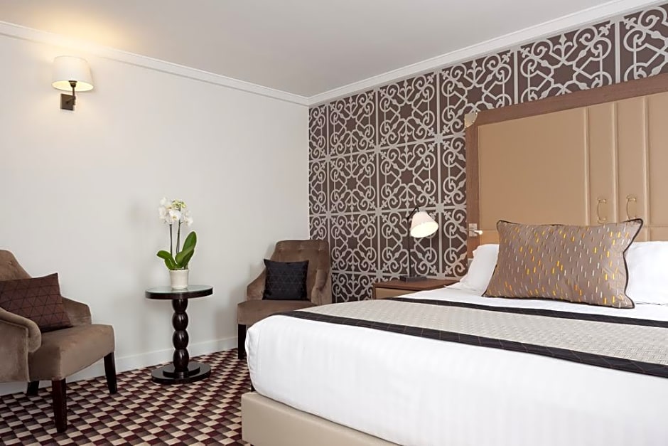 Phileas Hotel