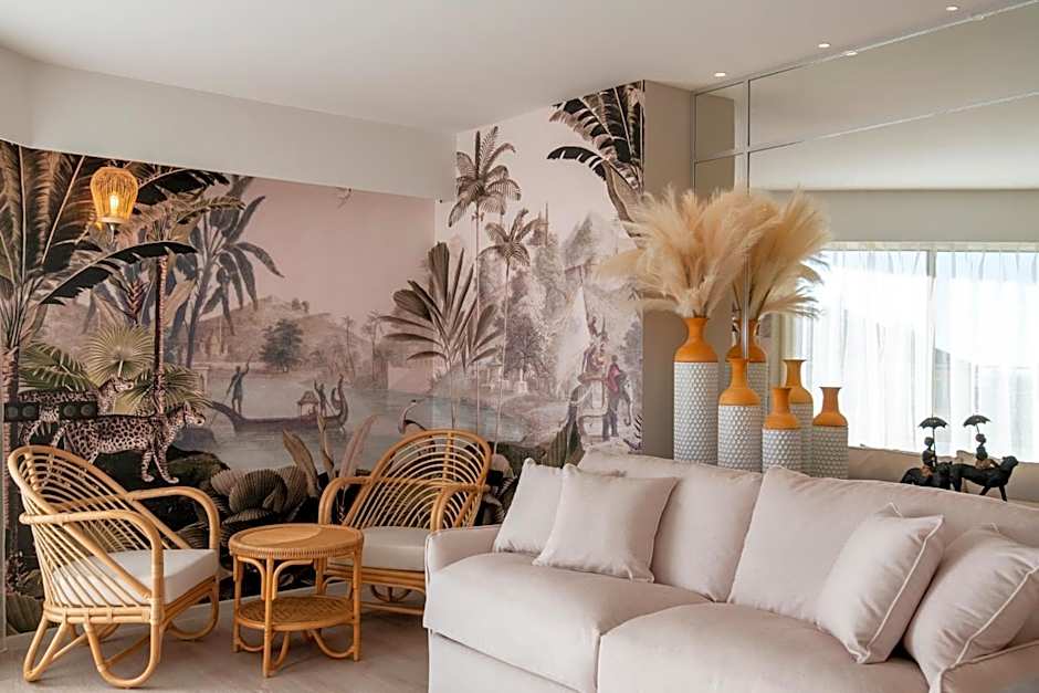 Résidence Hôtelière Chambord au coeur de Menton - entièrement rénovée