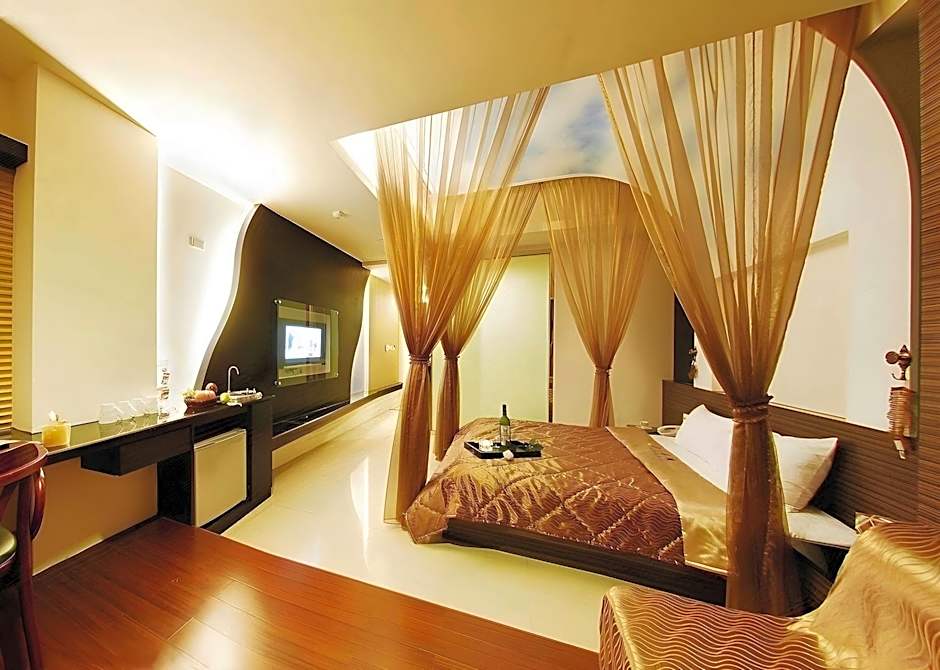 Harbor Elite Hotel