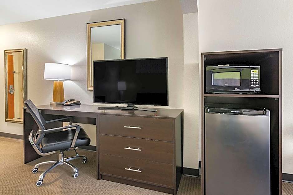 Sleep Inn & Suites Brunswick North