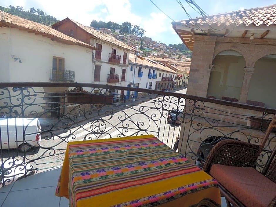 The Grasshopper Hostal Plaza De Armas