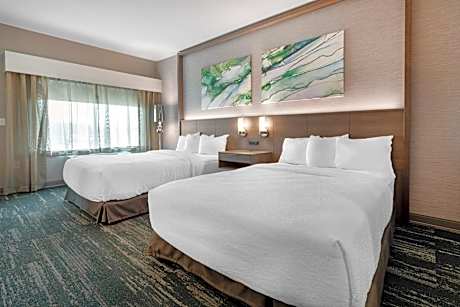 Queen Room with Two Queen Beds and Communication Assitance