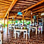 De Sapphire Cliff Villa by Danapati