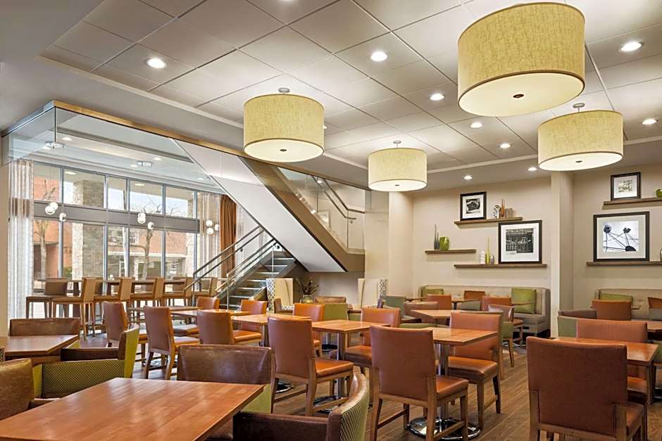 Hampton Inn By Hilton And Suites Clayton/St Louis-Galleria Area