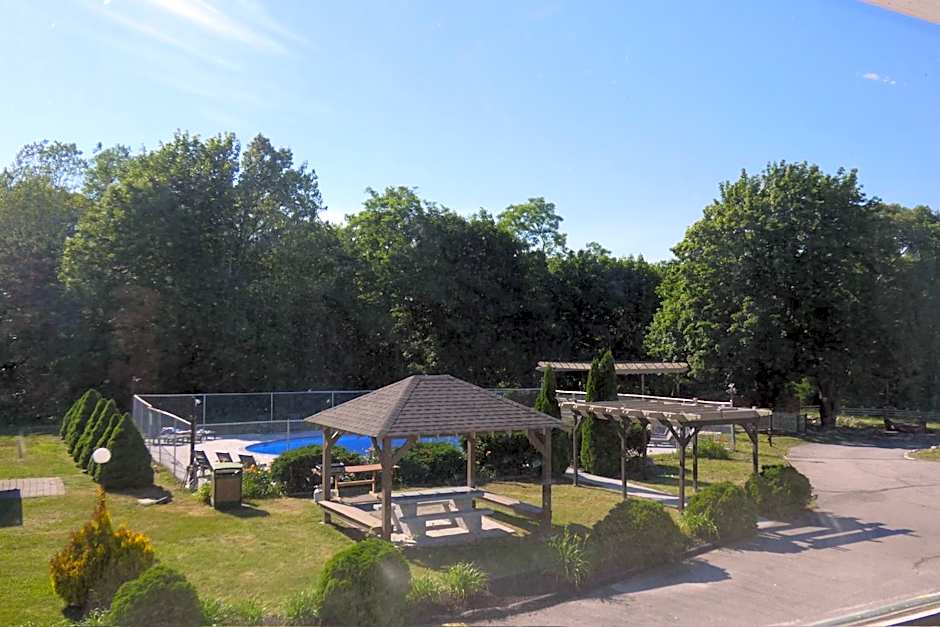 Aquastar Inn