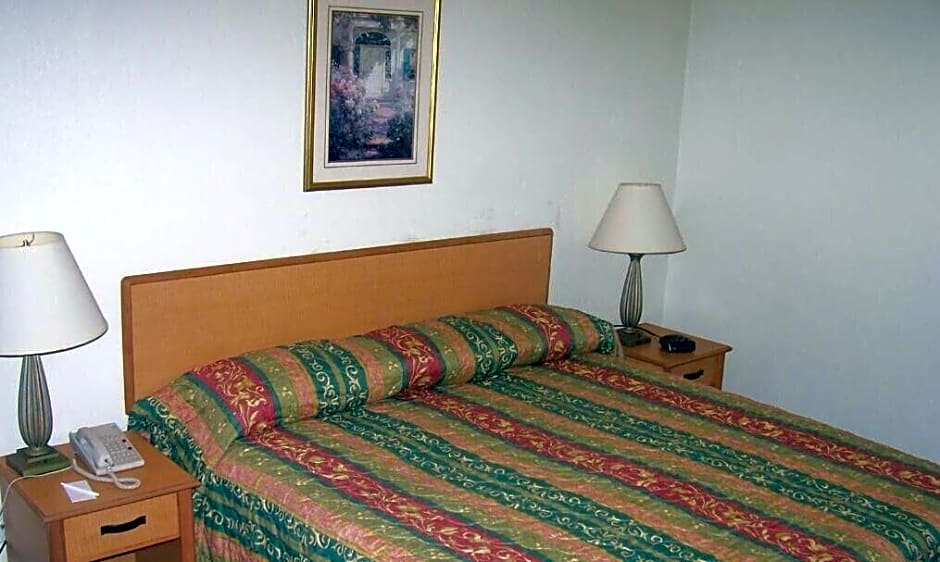 American Inn & Suites